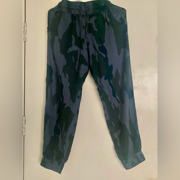 Label Ritukumar Pants - Ritu Kumar Label Camouflage Jogger Pants